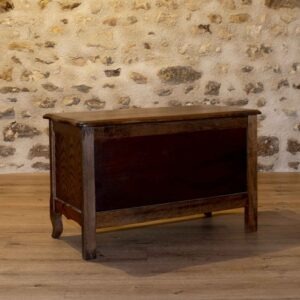 Coffre en bois vintage