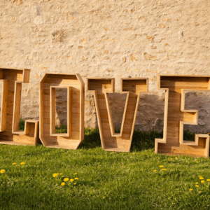 LOVE en bois XXL